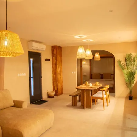 Bonica Spa, Exceptionnel, Piscine Intérieure, Spa, Sauna Et Parking Privé Сasa de vacaciones *