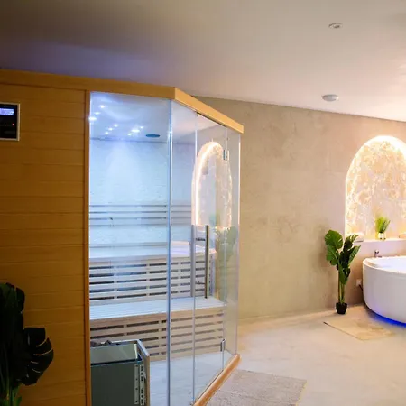 Bonica Spa, Exceptionnel, Piscine Intérieure, Spa, Sauna Et Parking Privé Sallaumines